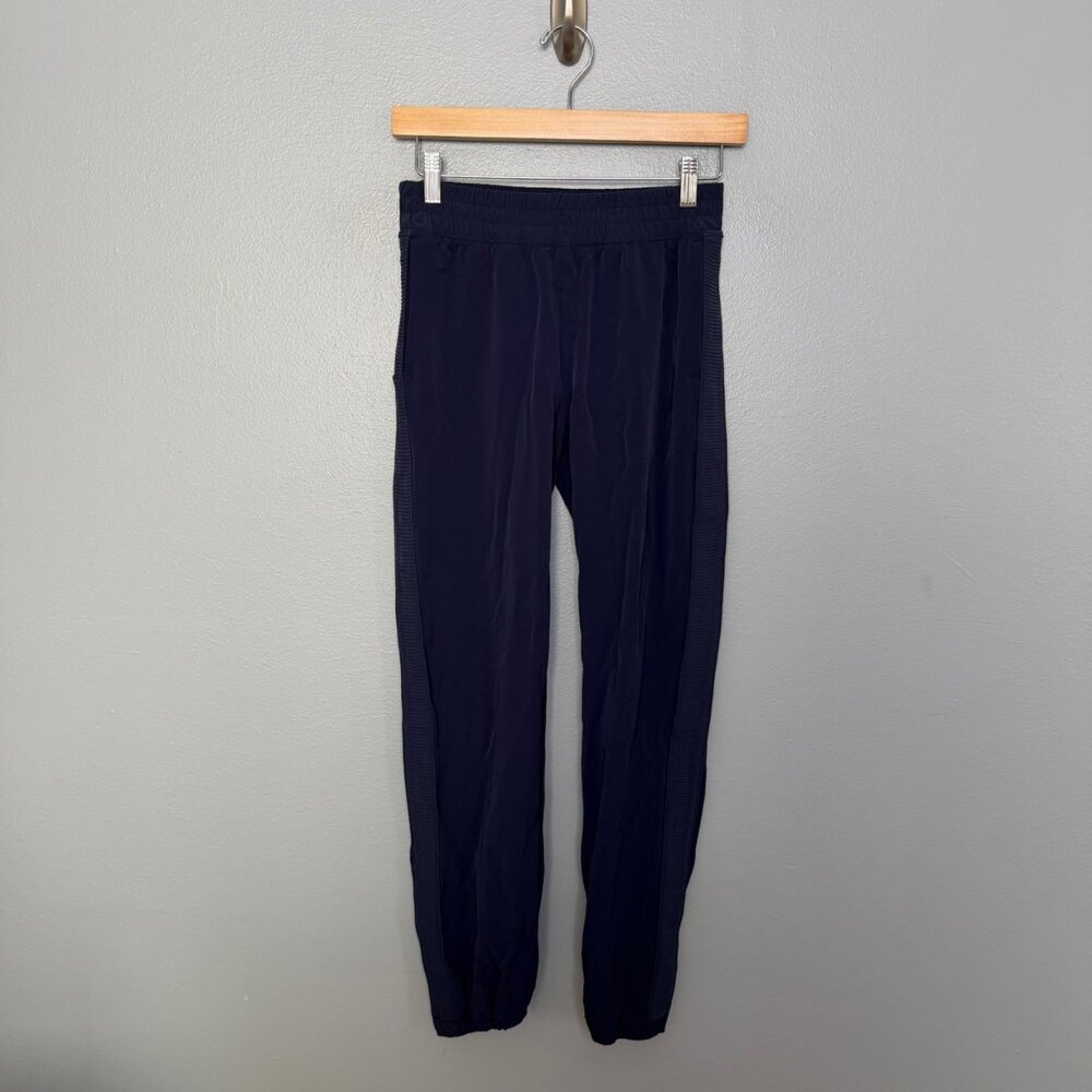 IVIVVA lululemon girl's navy jogger pants size 14